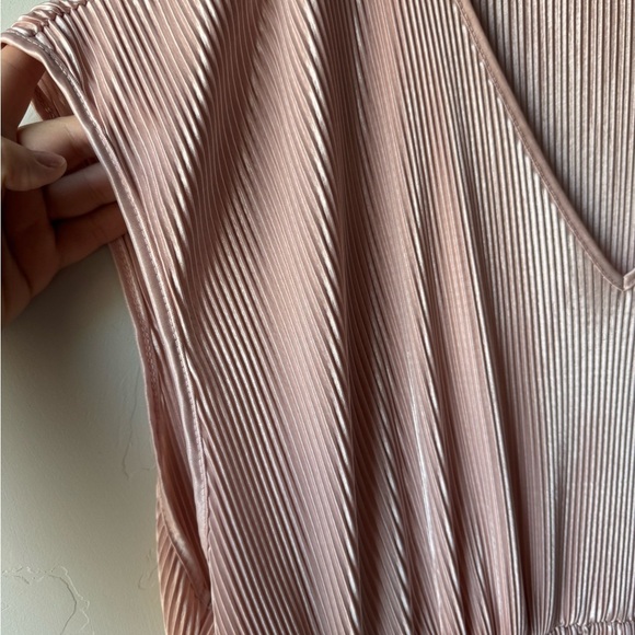 SHEIN Pink V-Neck Cap Sleeve Midi Dress for Weddings - Picture 5 of 8